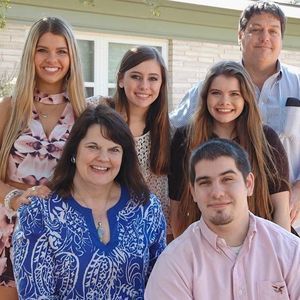 Meet your Posher, Cassie